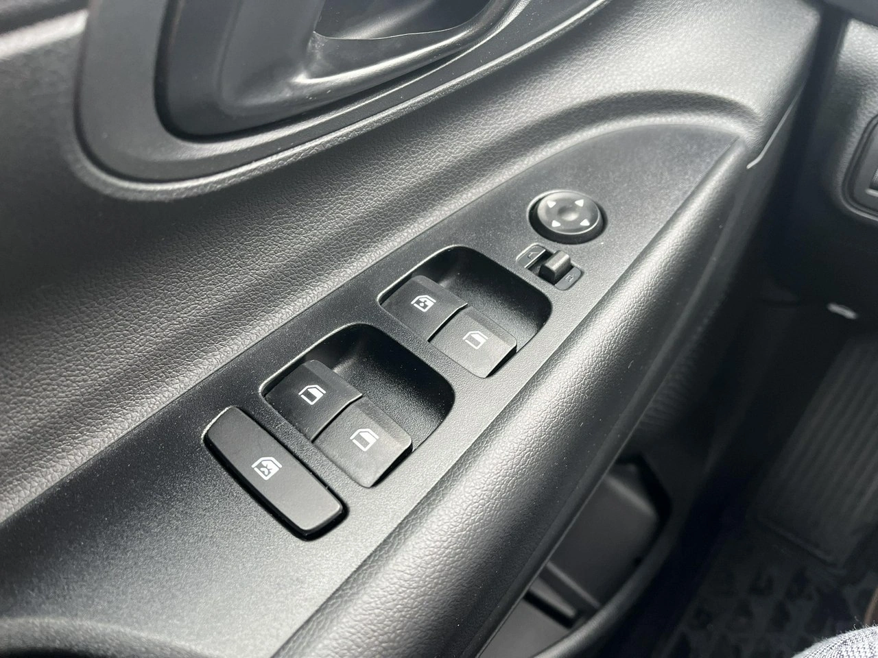 Hyundai i20 - Zdjęcie 18