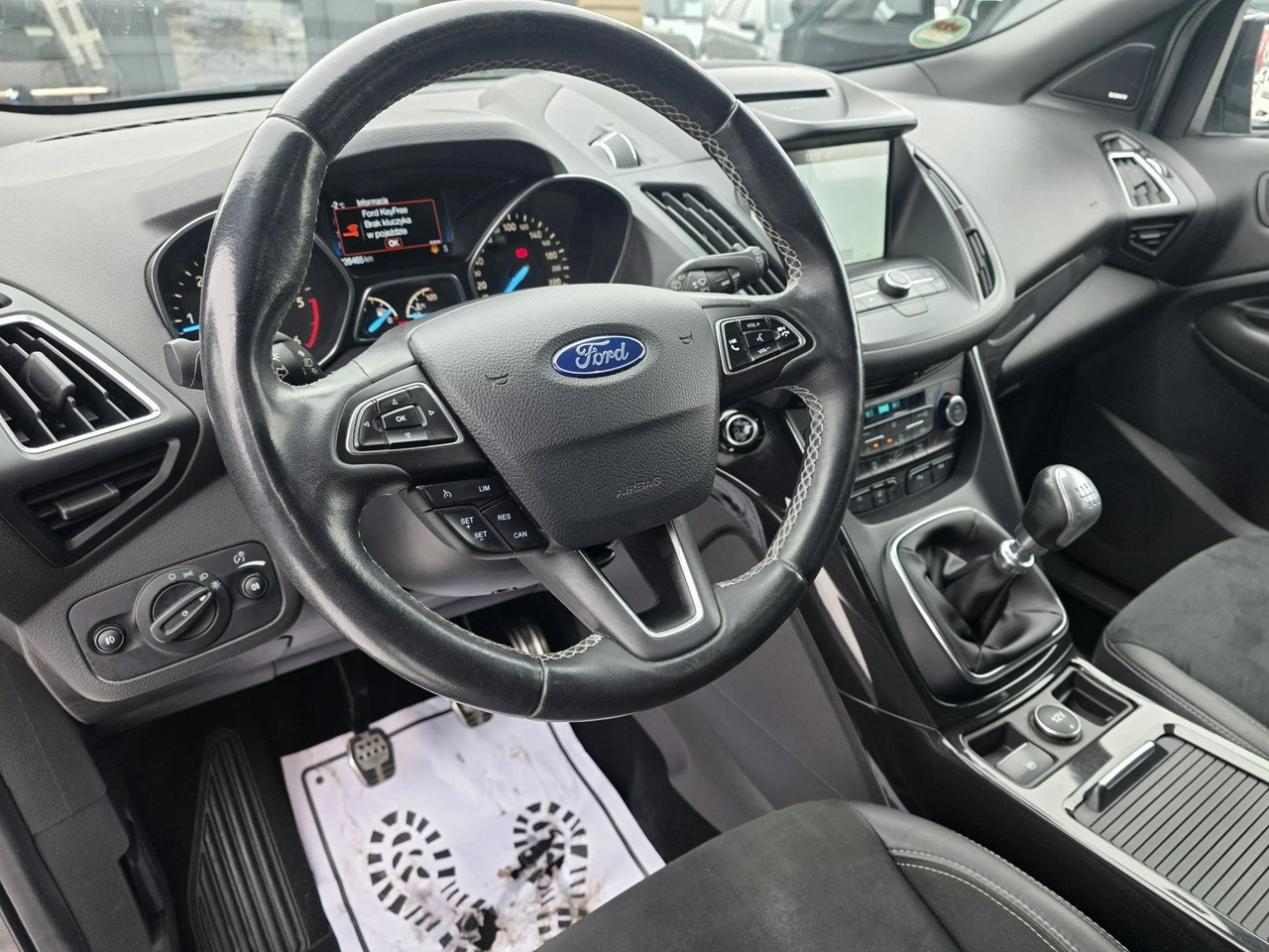 Ford Kuga - Zdjęcie 24