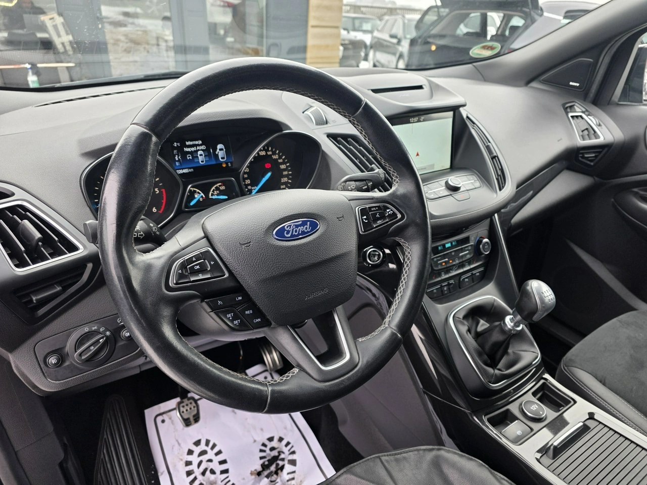 Ford Kuga - Zdjęcie 30