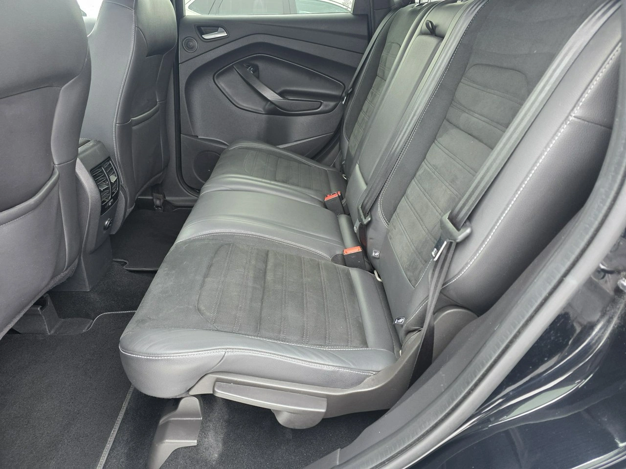 Ford Kuga - Zdjęcie 32