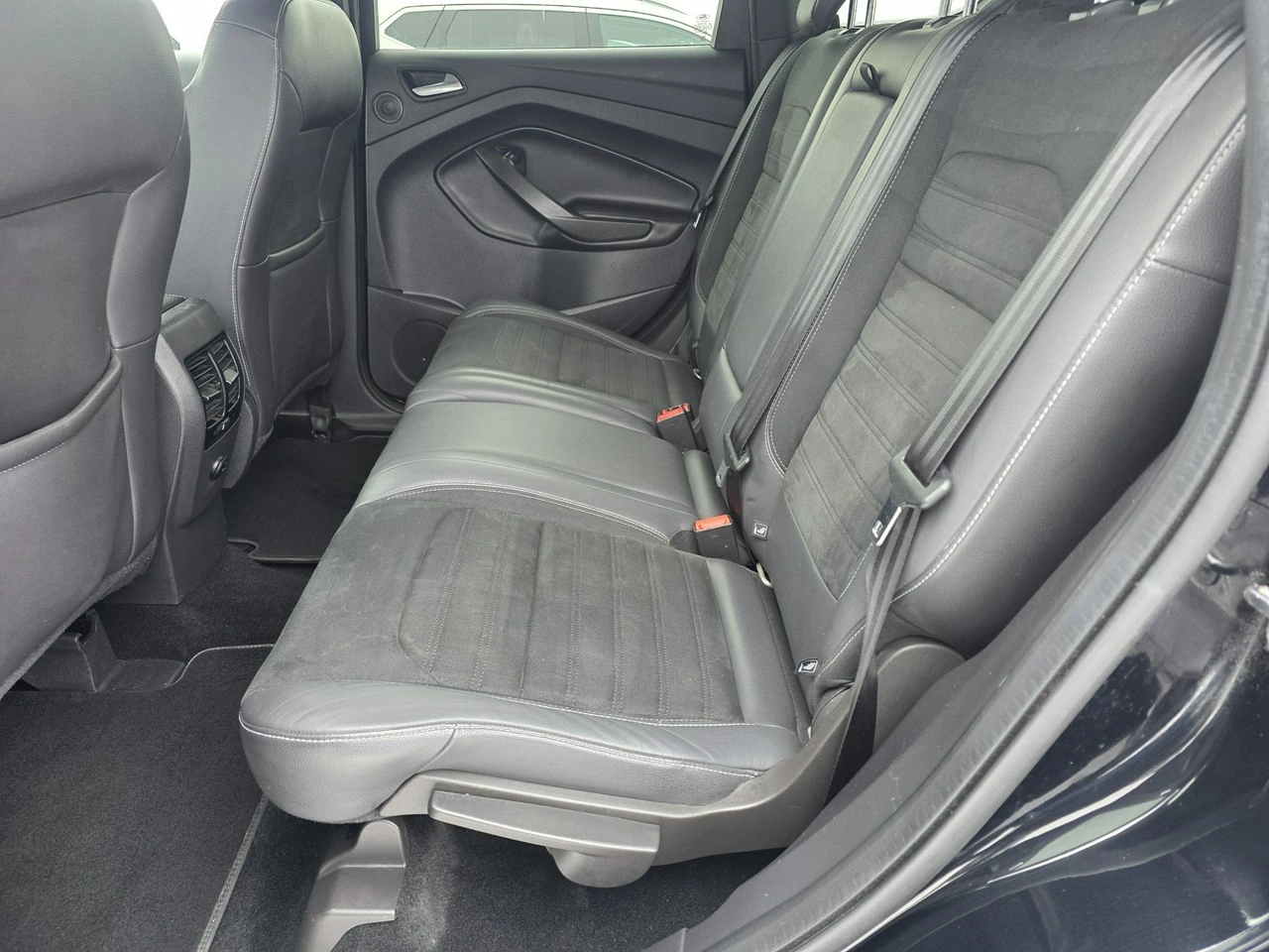 Ford Kuga - Zdjęcie 33