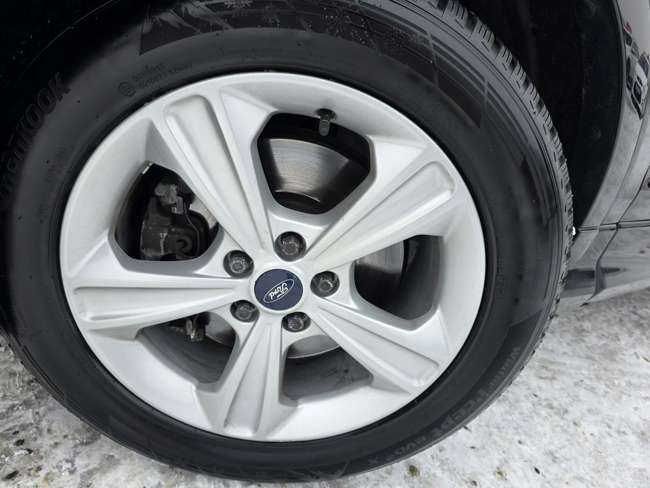 Ford Kuga - Zdjęcie 35