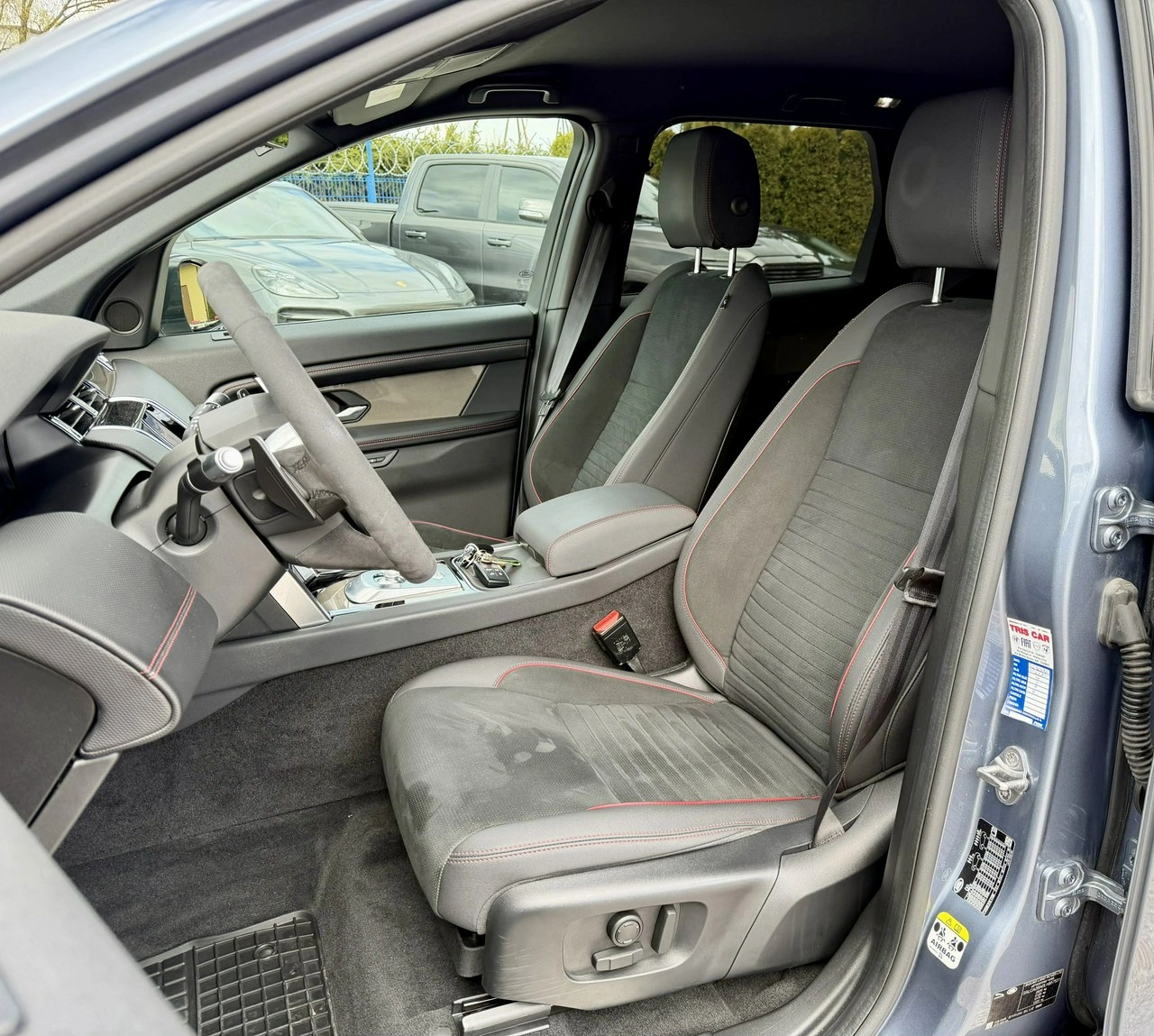 Land Rover Discovery Sport - Zdjęcie 13
