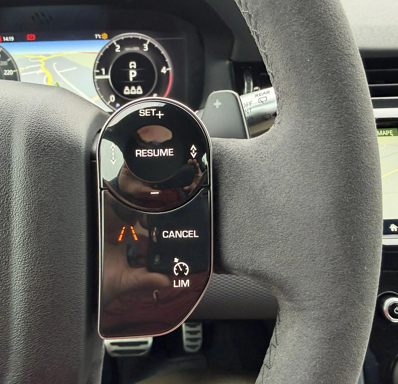 Land Rover Discovery Sport - Zdjęcie 21