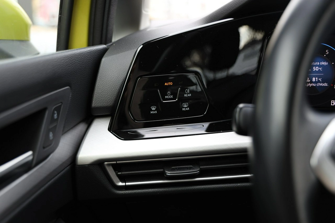 Volkswagen Golf - Zdjęcie 14