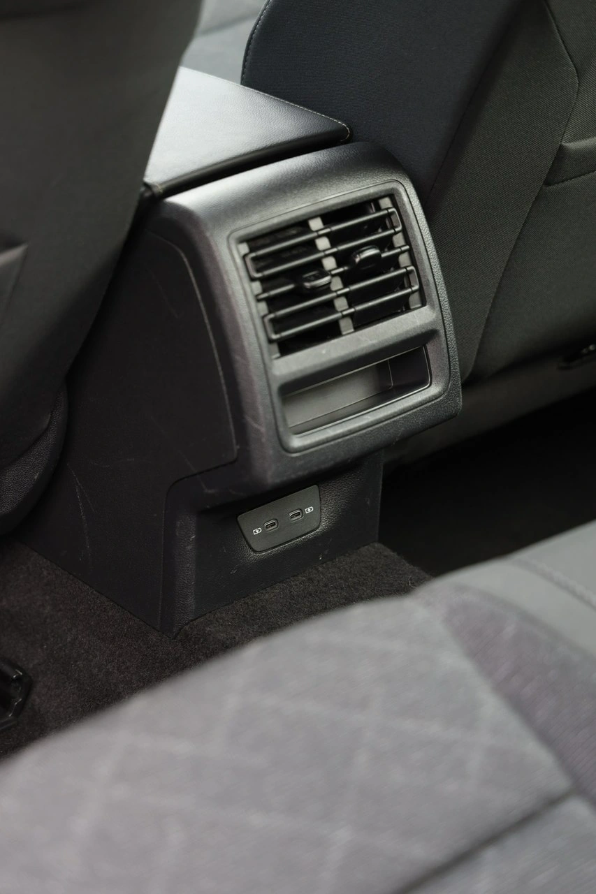 Volkswagen Golf - Zdjęcie 24