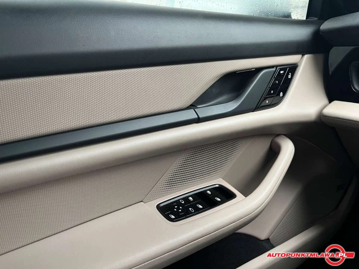 Porsche Taycan - Zdjęcie 12