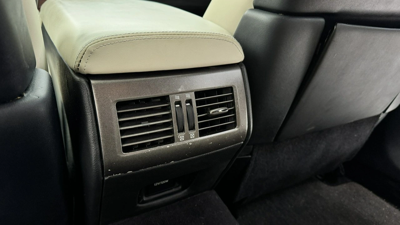 Lexus LS - Zdjęcie 20