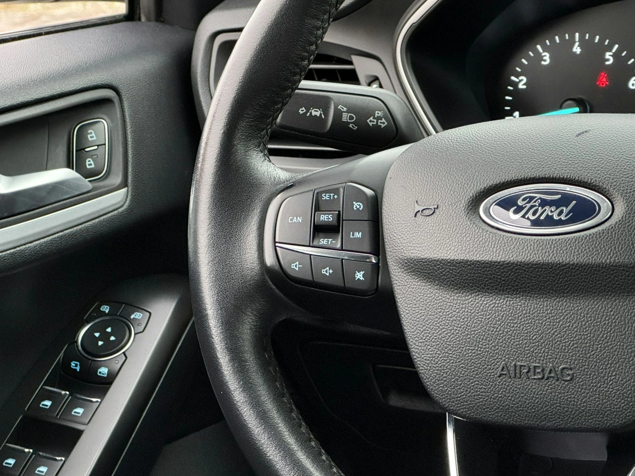 Ford Focus - Zdjęcie 29