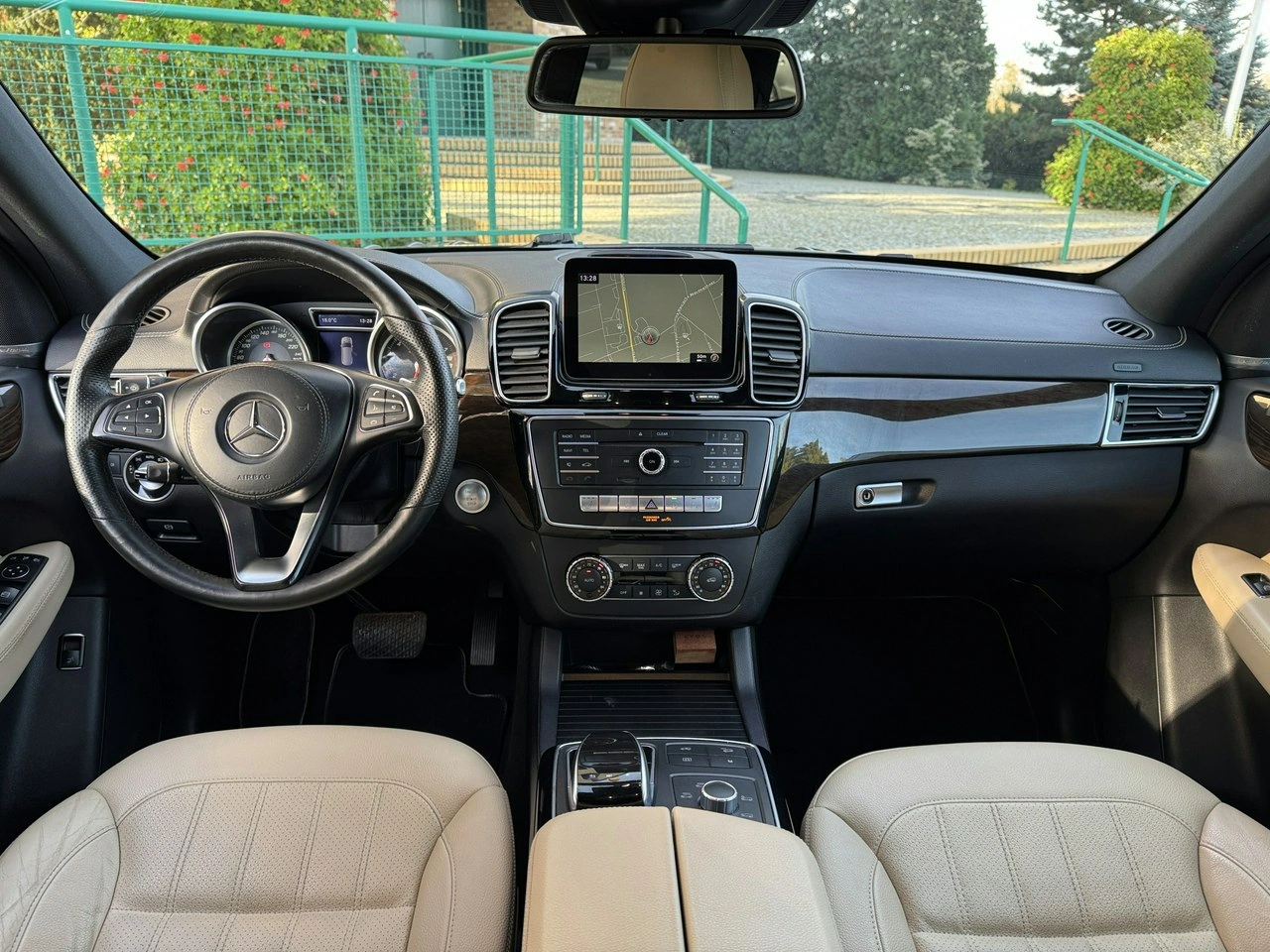 Mercedes GLS Klasa - Zdjęcie 15