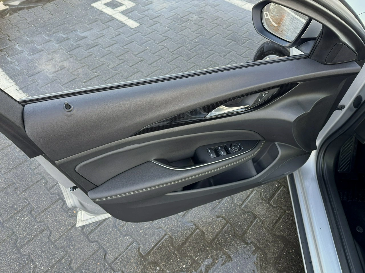 Opel Insignia - Zdjęcie 13