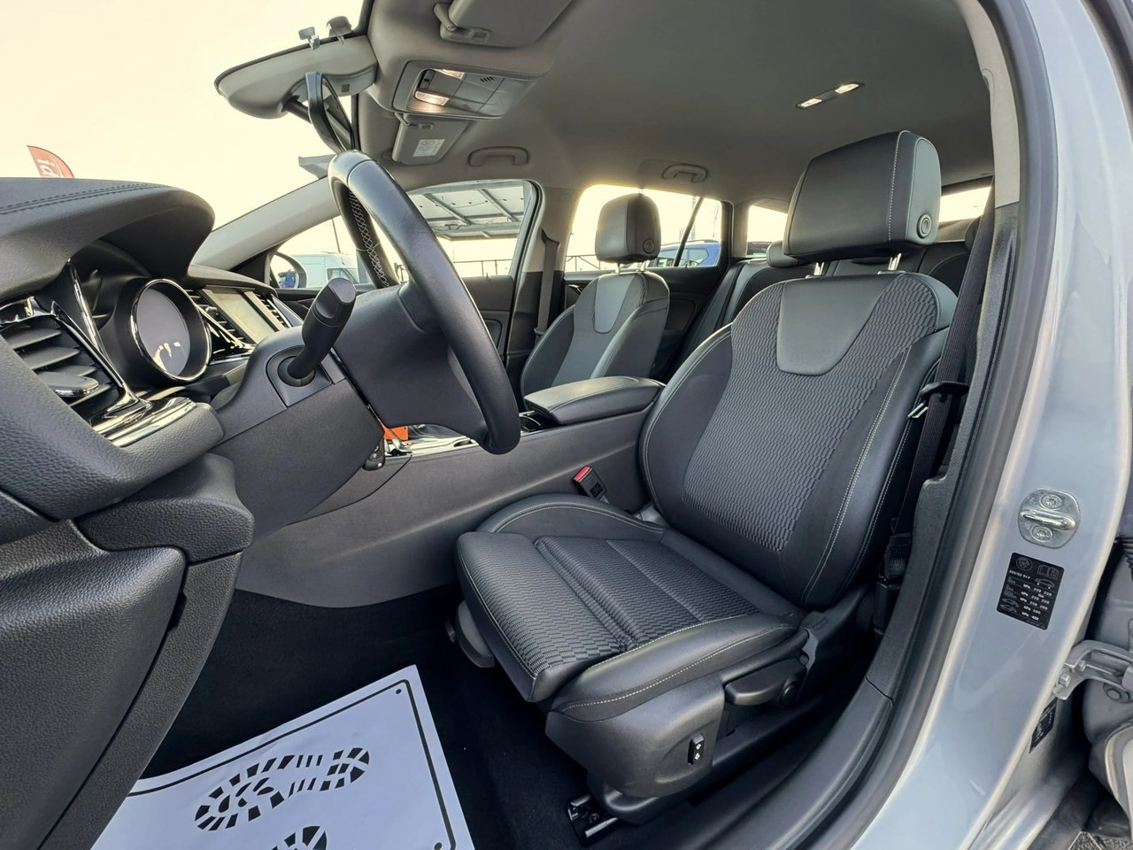 Opel Insignia - Zdjęcie 14