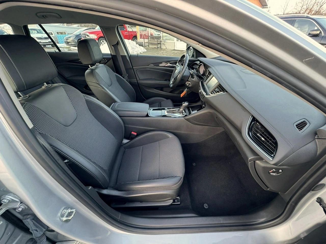 Opel Insignia - Zdjęcie 20