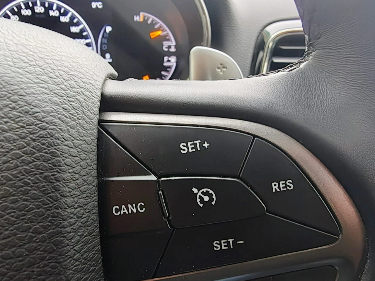 Jeep Grand Cherokee - Zdjęcie 10