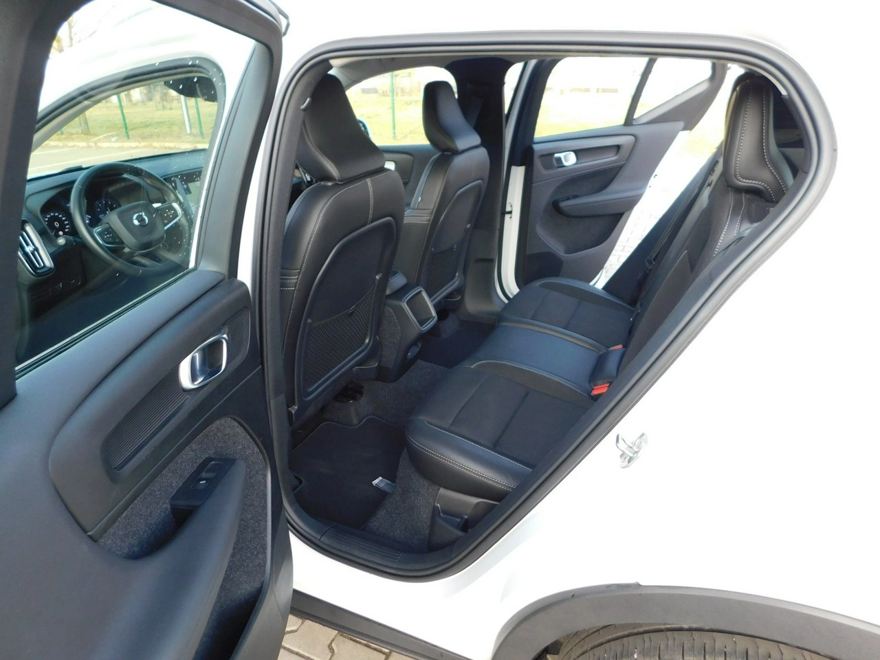 Volvo XC 40 - Zdjęcie 7