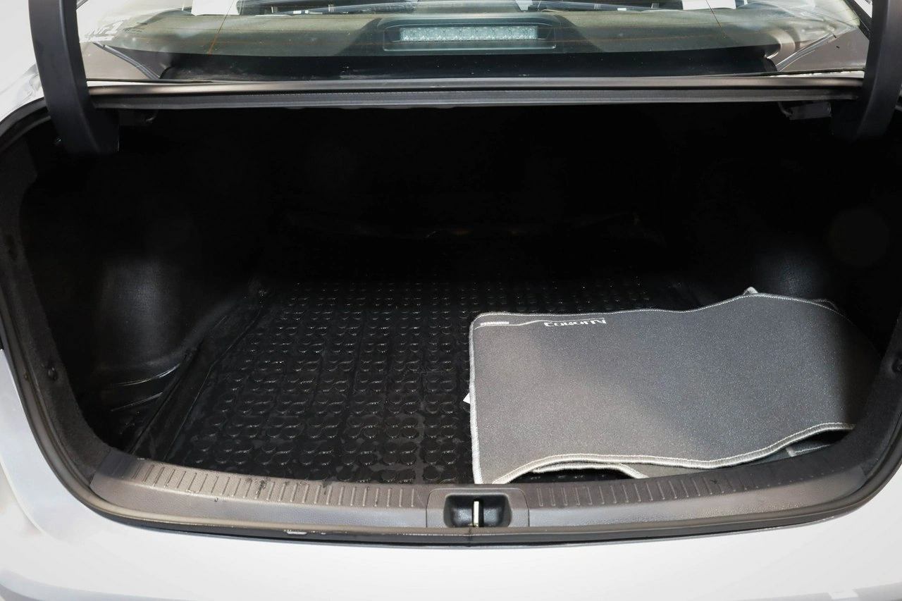 Toyota Corolla - Zdjęcie 12