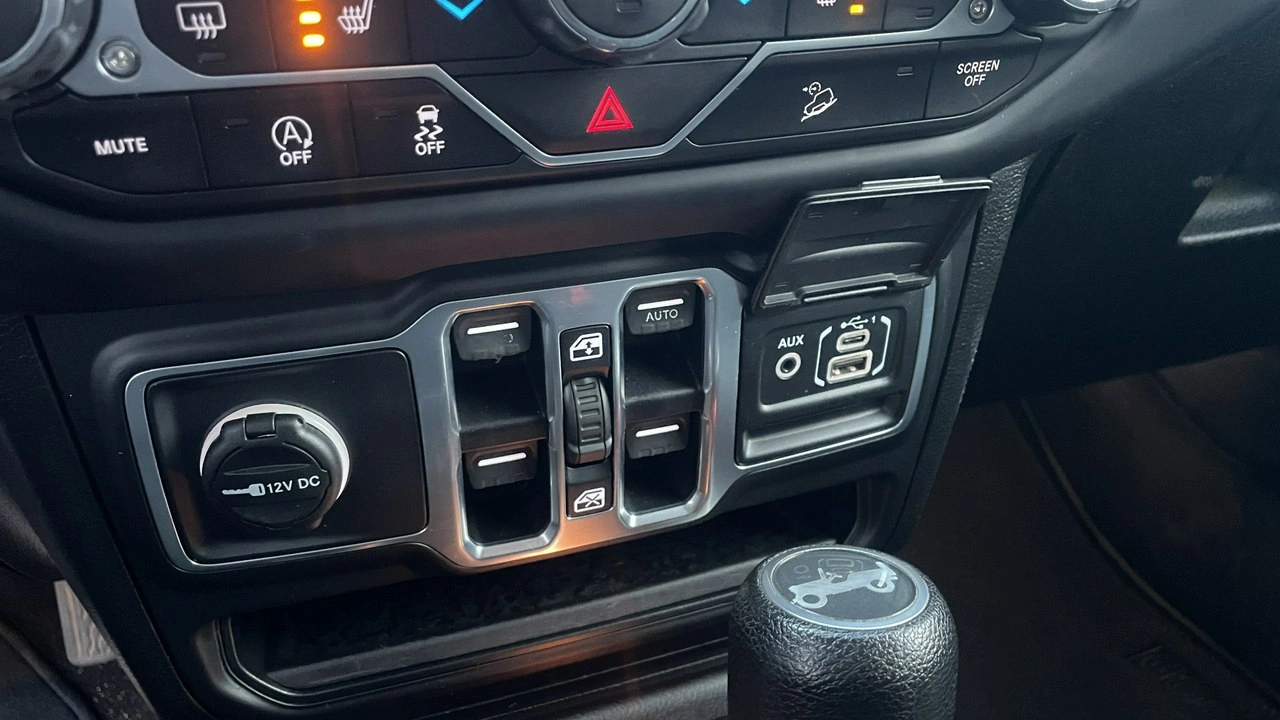 Jeep Wrangler - Zdjęcie 18