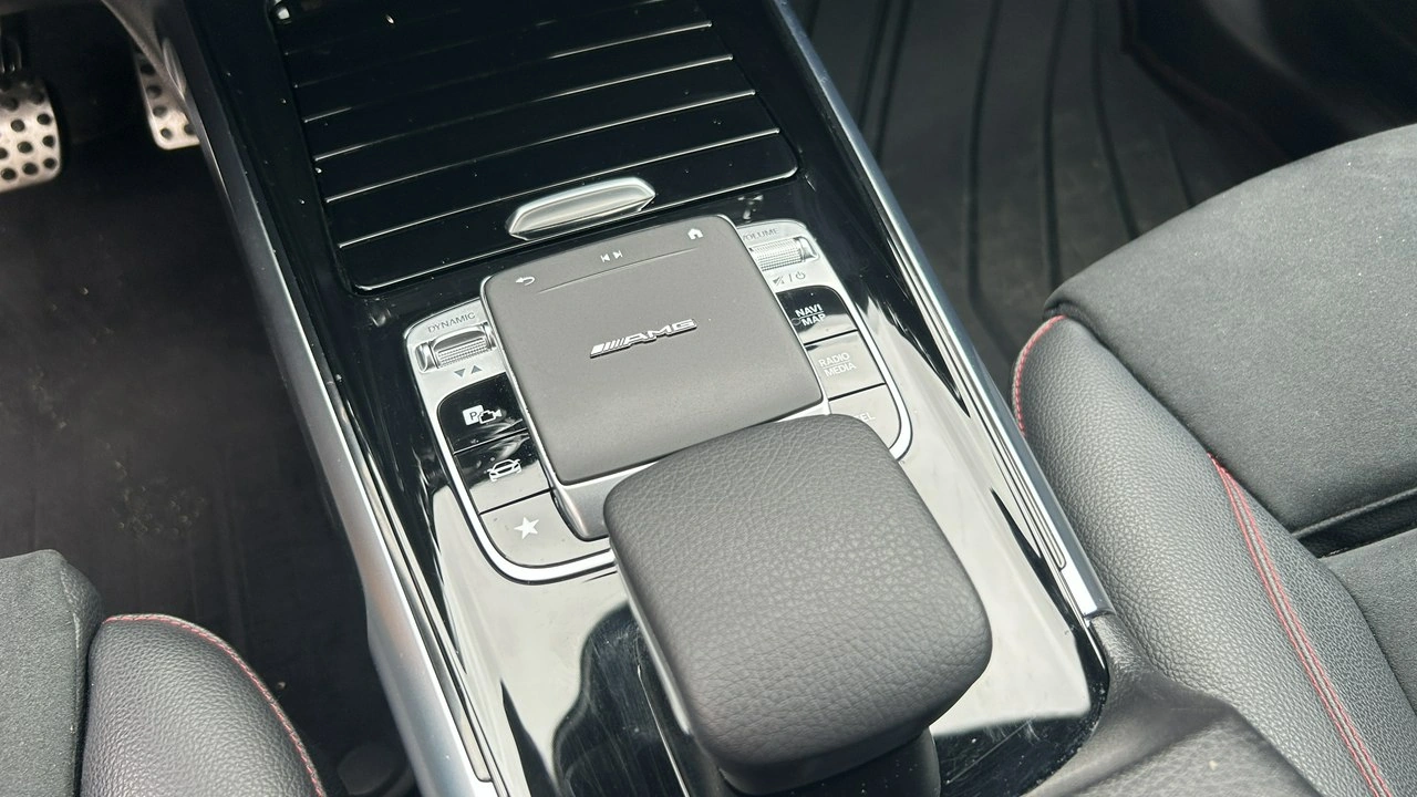 Mercedes GLB - Zdjęcie 16