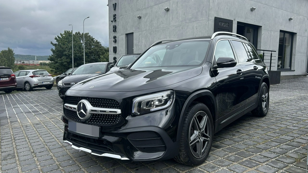 Mercedes GLB - Główne zdjęcie