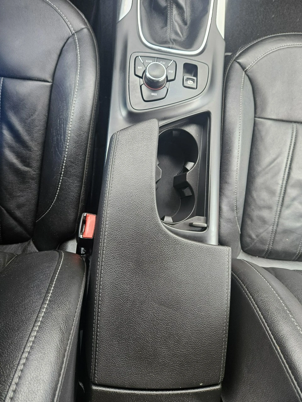 Opel Insignia - Zdjęcie 13