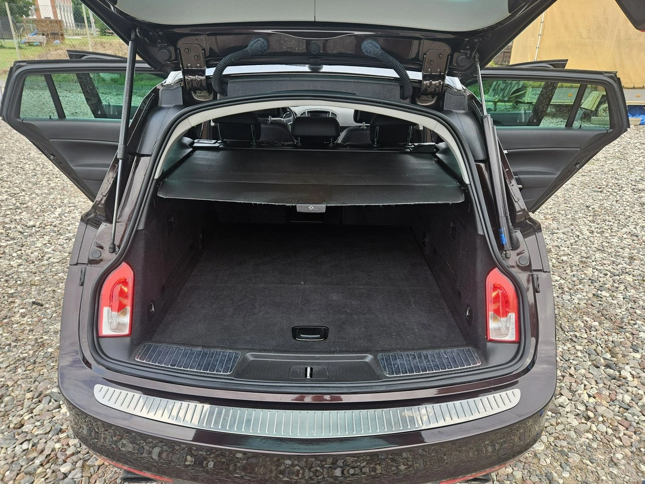 Opel Insignia - Zdjęcie 17