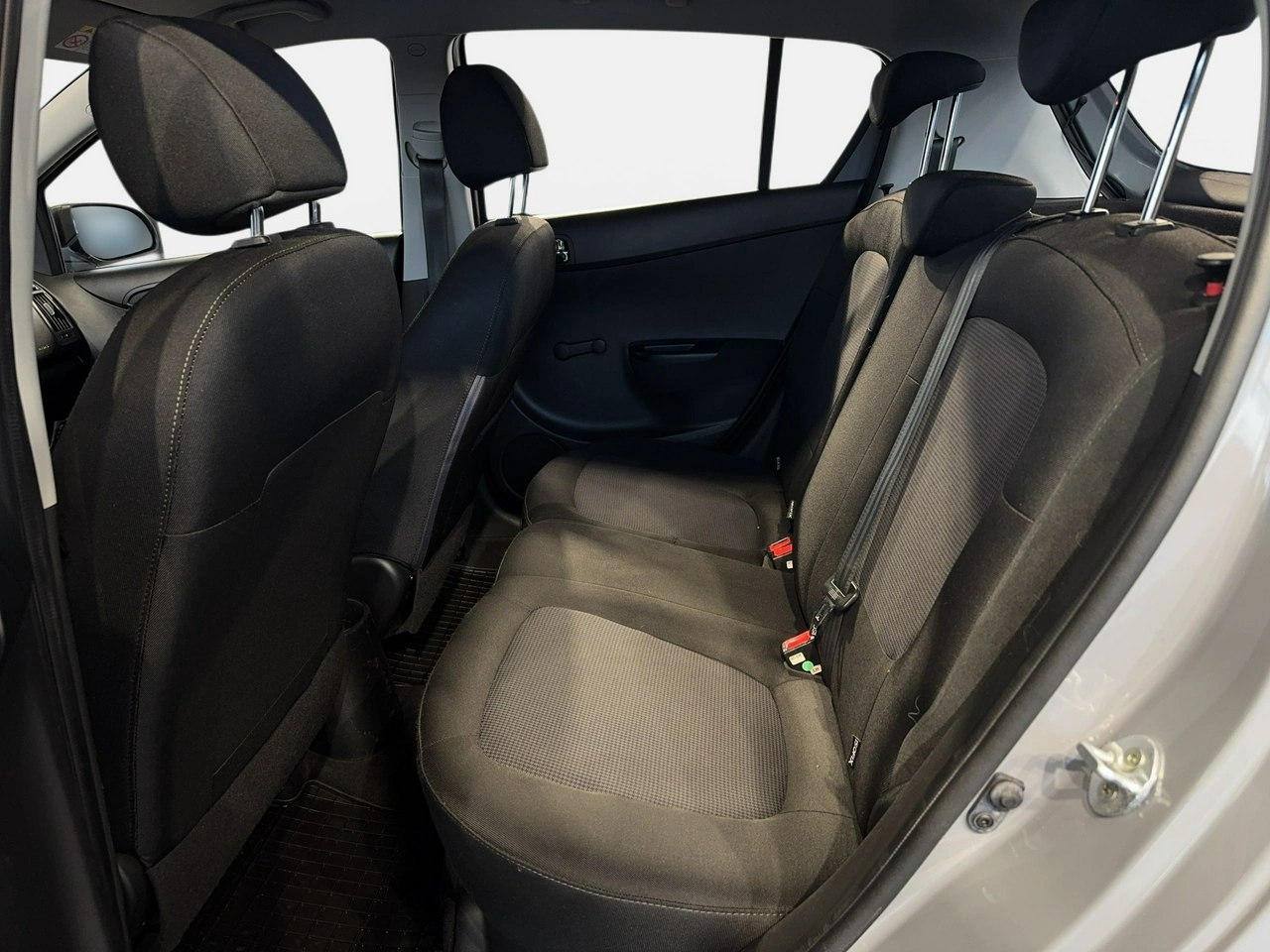 Hyundai i20 - Zdjęcie 10