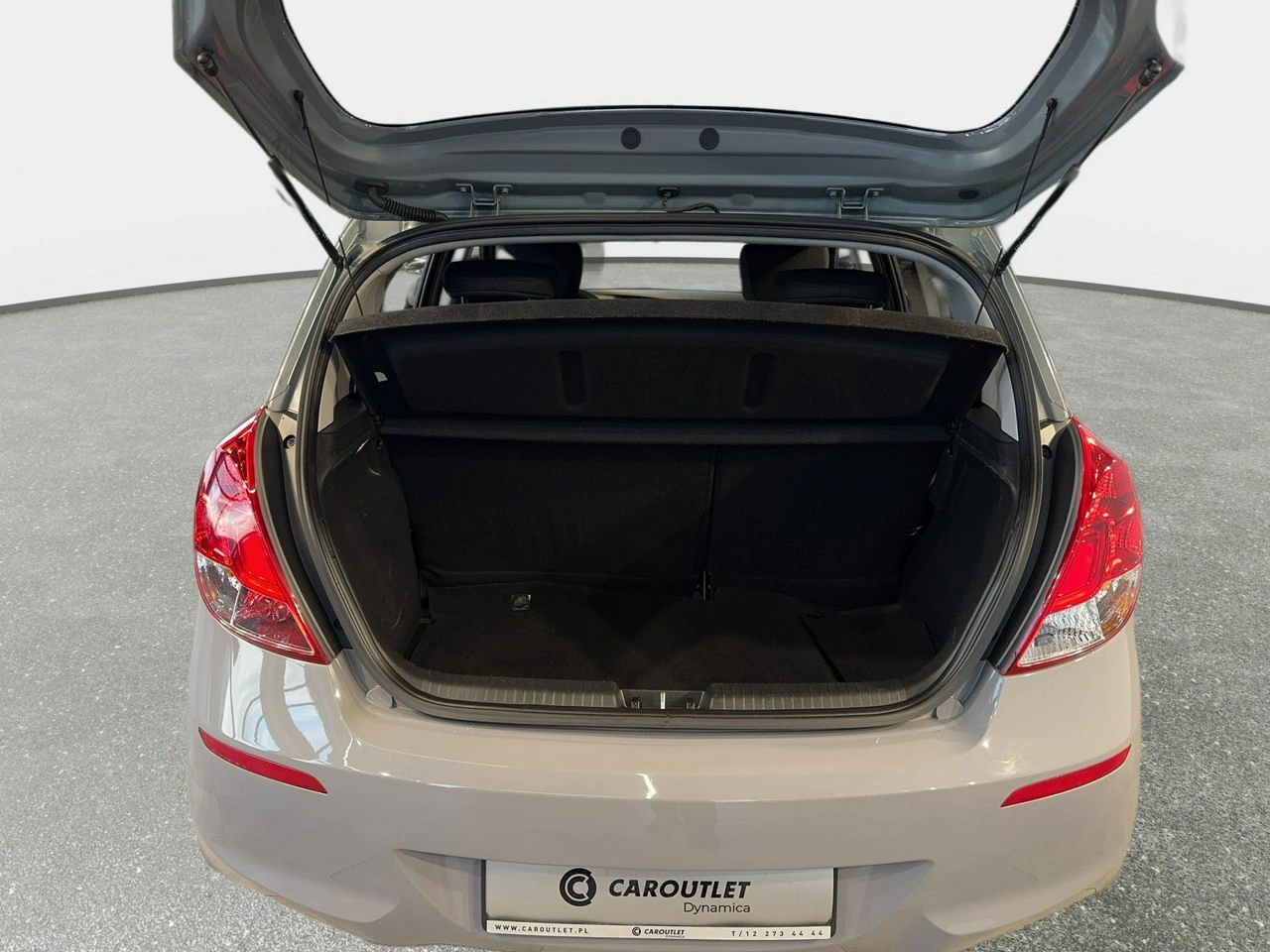 Hyundai i20 - Zdjęcie 11