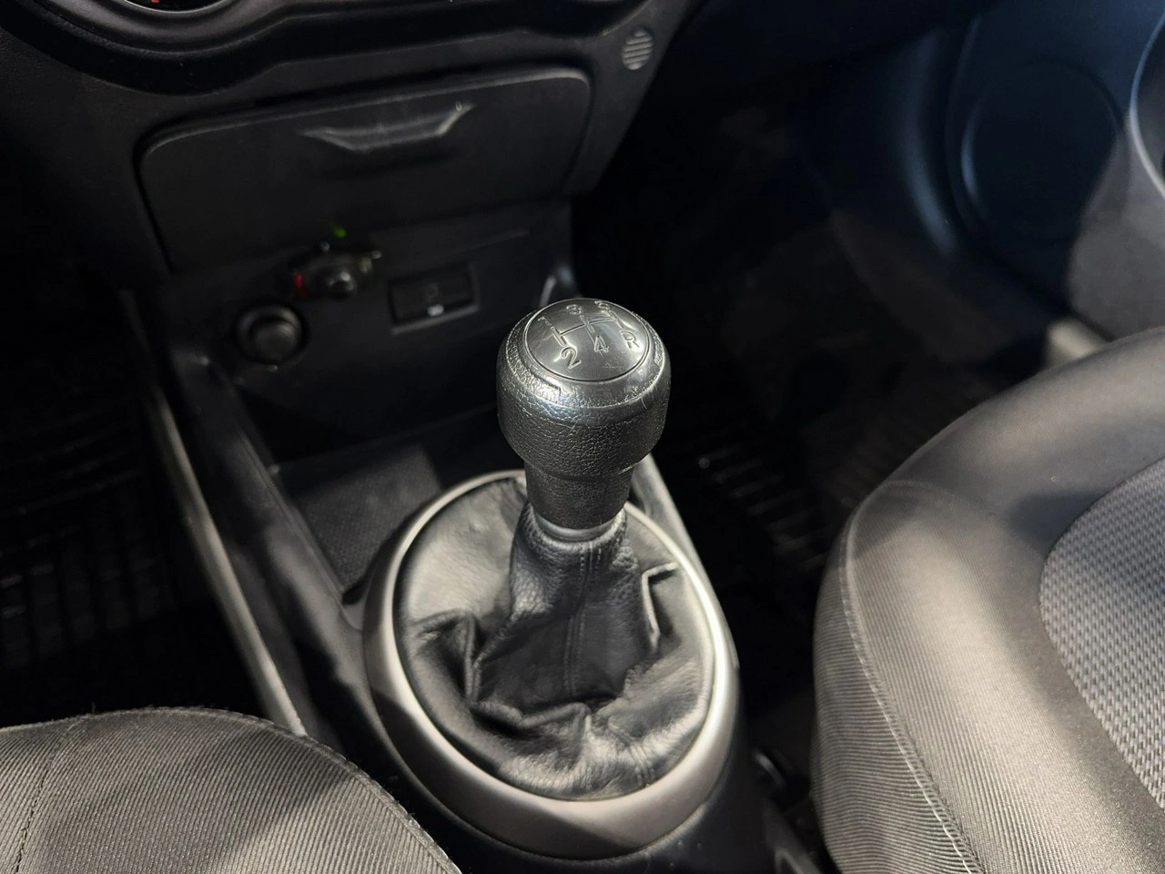 Hyundai i20 - Zdjęcie 18