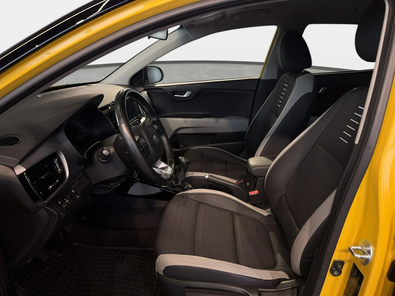 Kia Stonic - Zdjęcie 14