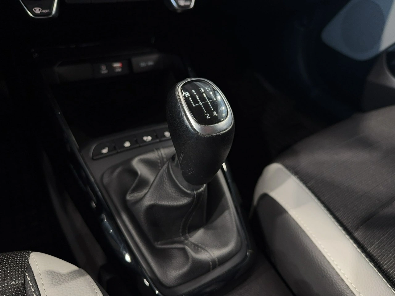 Kia Stonic - Zdjęcie 24