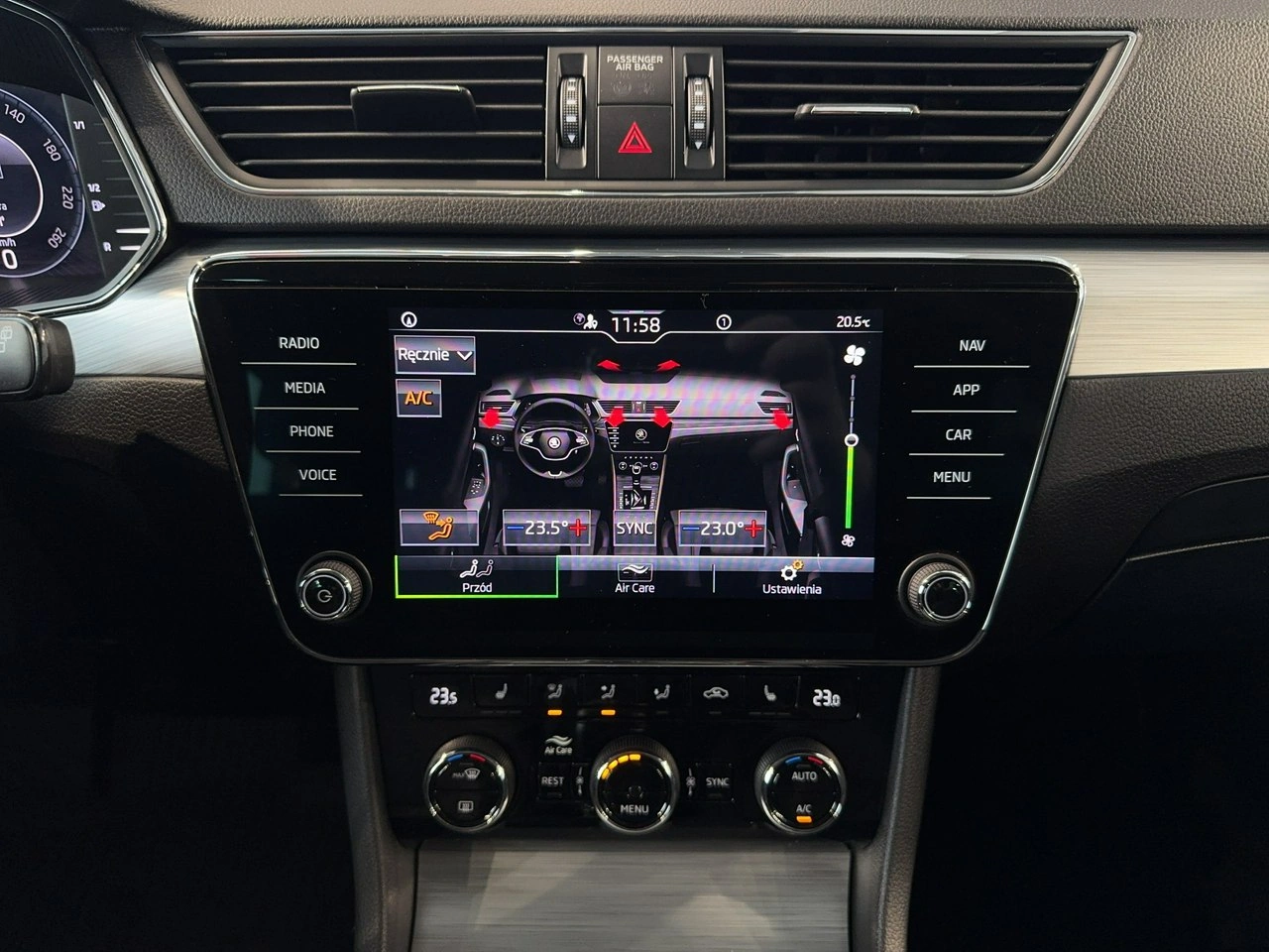 Skoda Superb - Zdjęcie 23