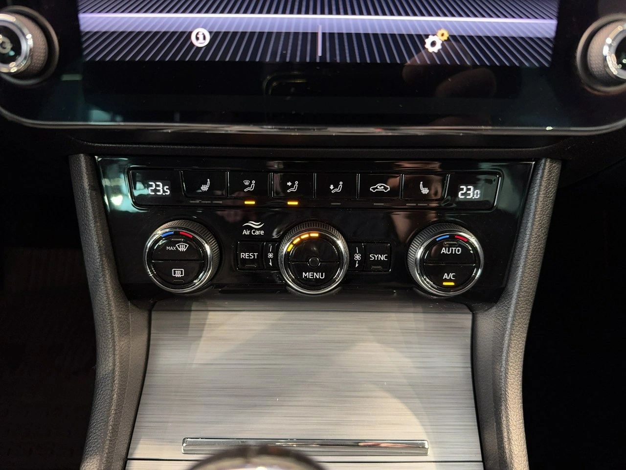 Skoda Superb - Zdjęcie 24