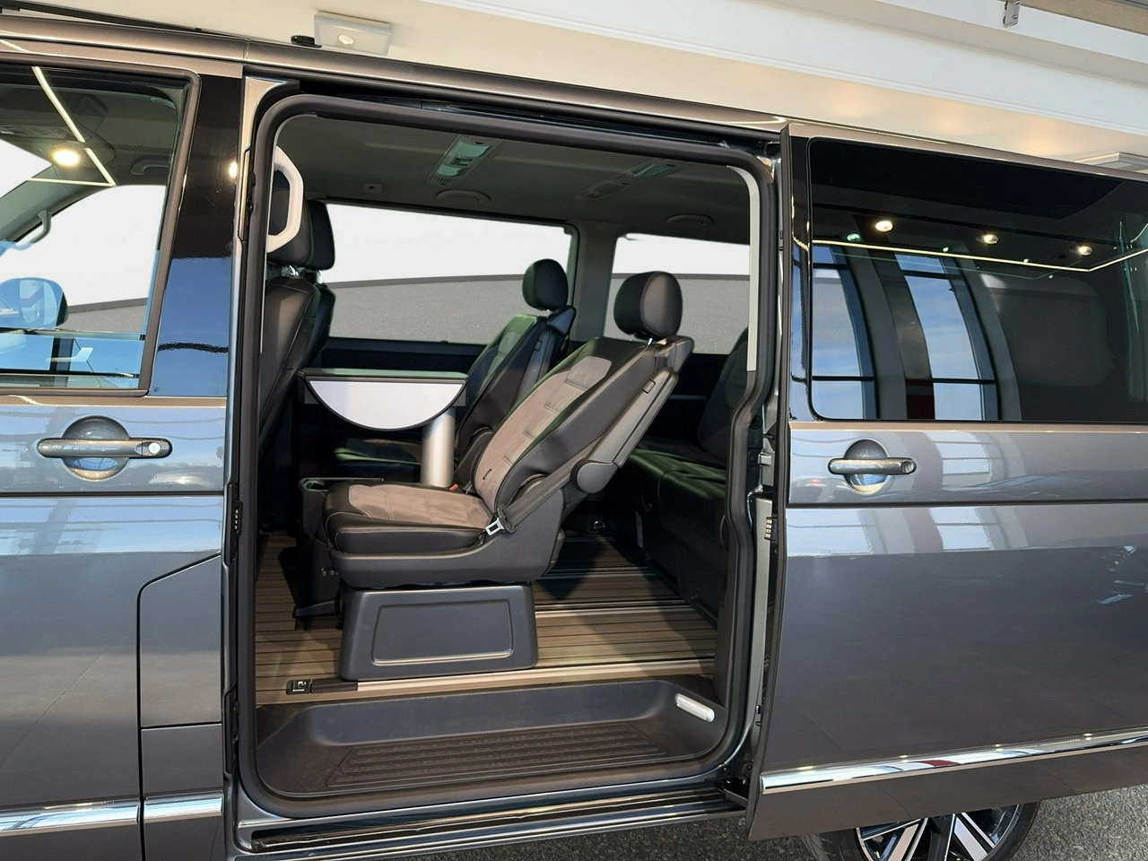 Volkswagen Multivan - Zdjęcie 12