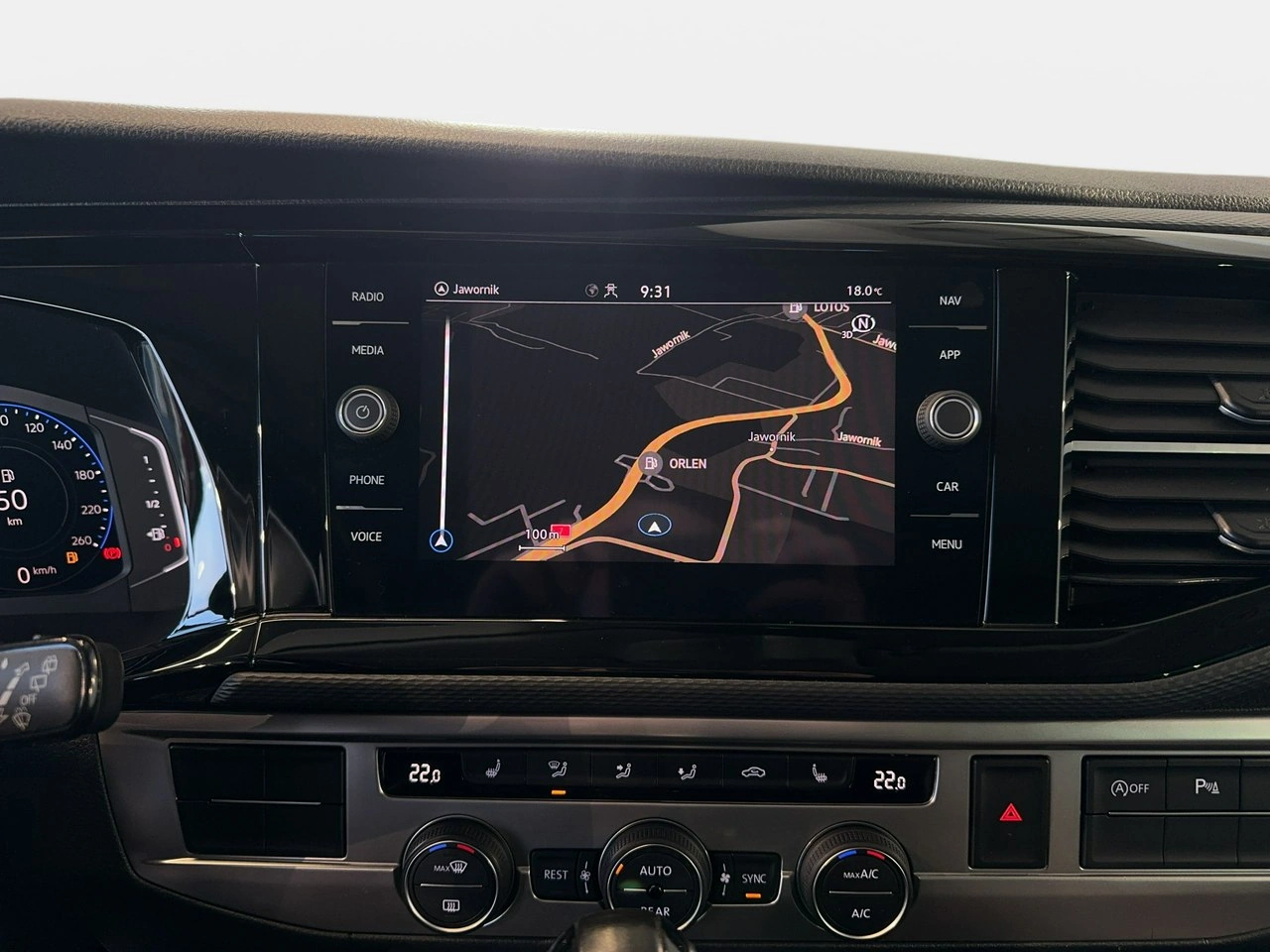 Volkswagen Multivan - Zdjęcie 23