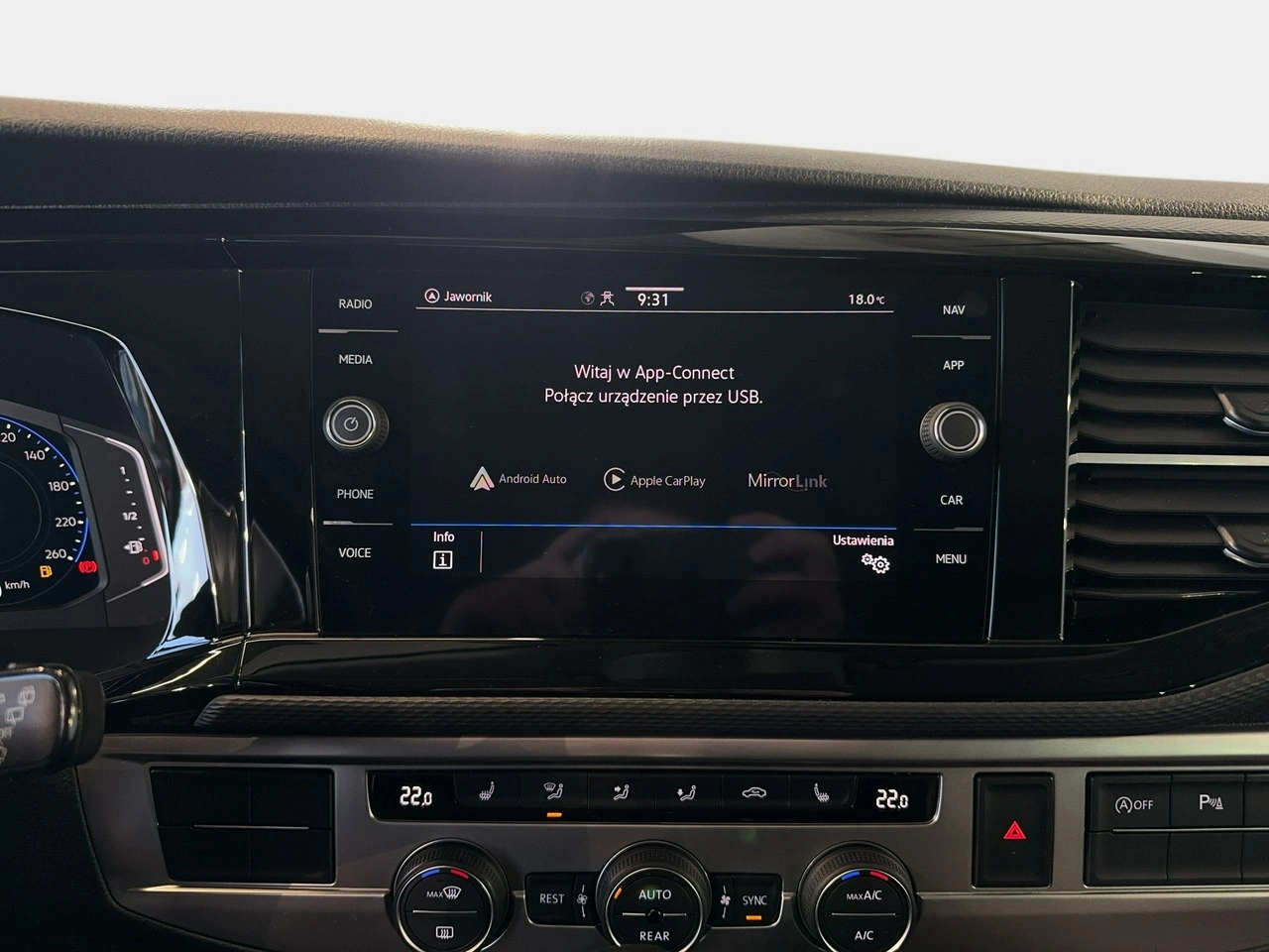 Volkswagen Multivan - Zdjęcie 24