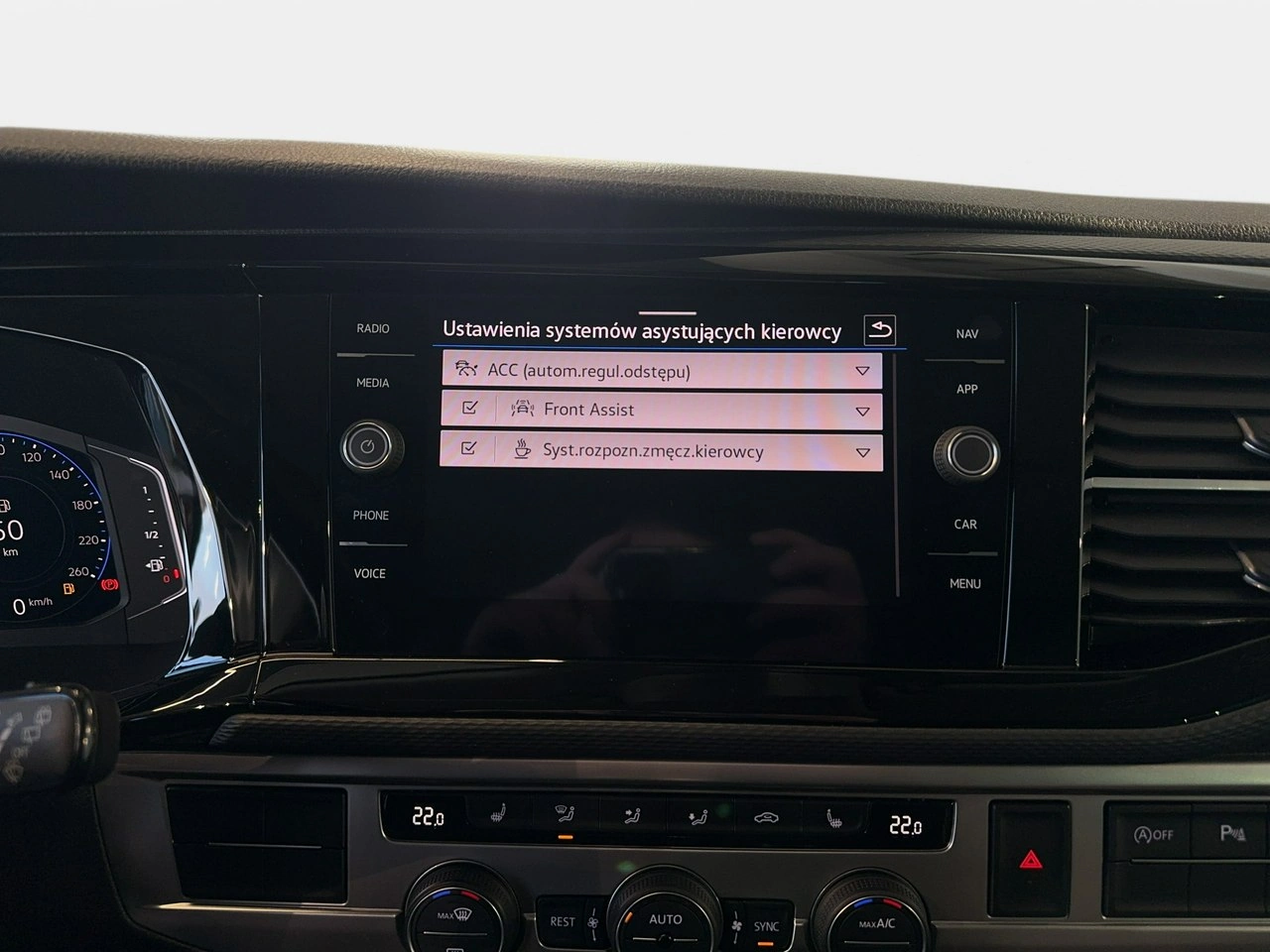 Volkswagen Multivan - Zdjęcie 25