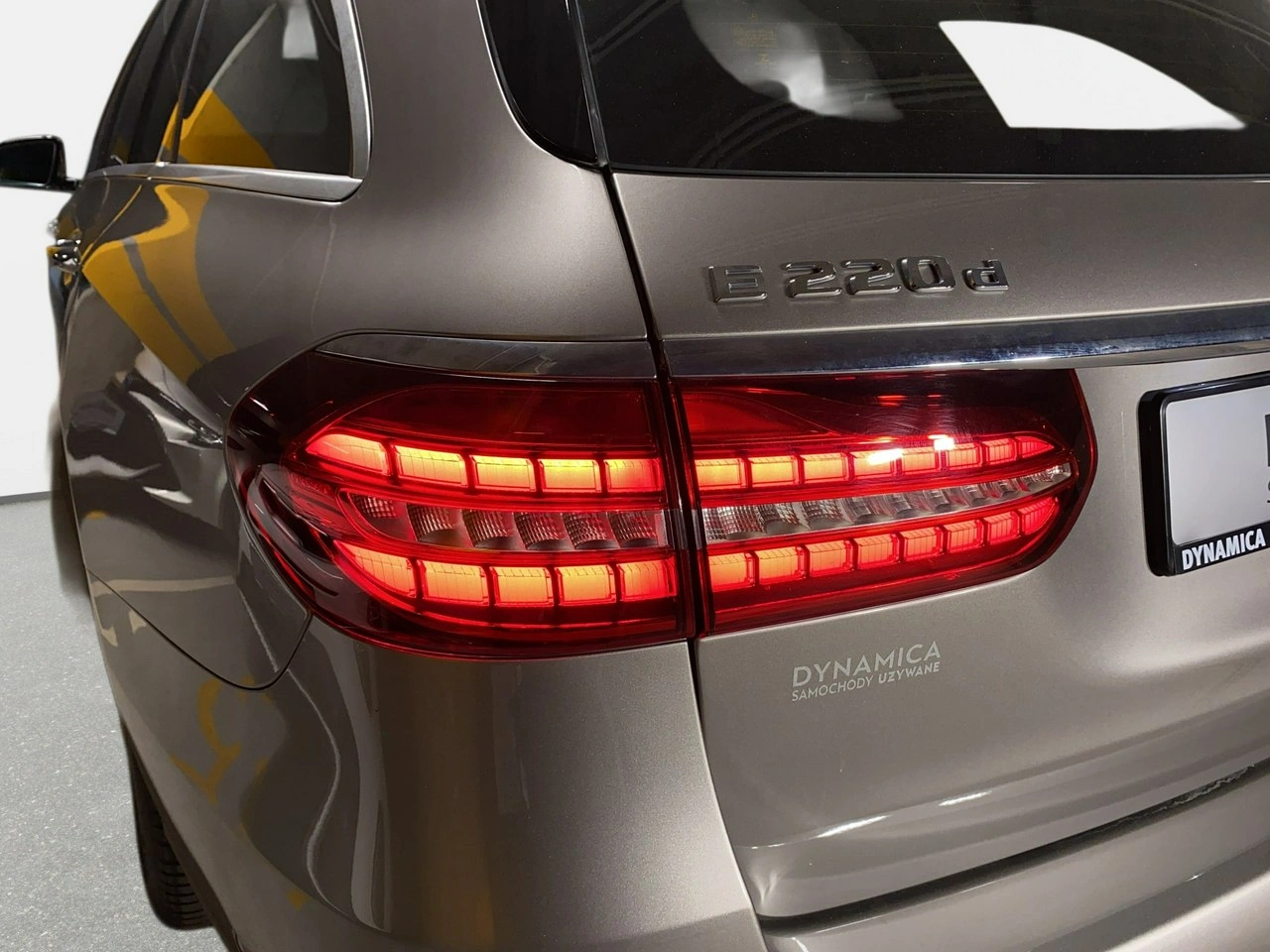 Mercedes E 220 - Zdjęcie 10