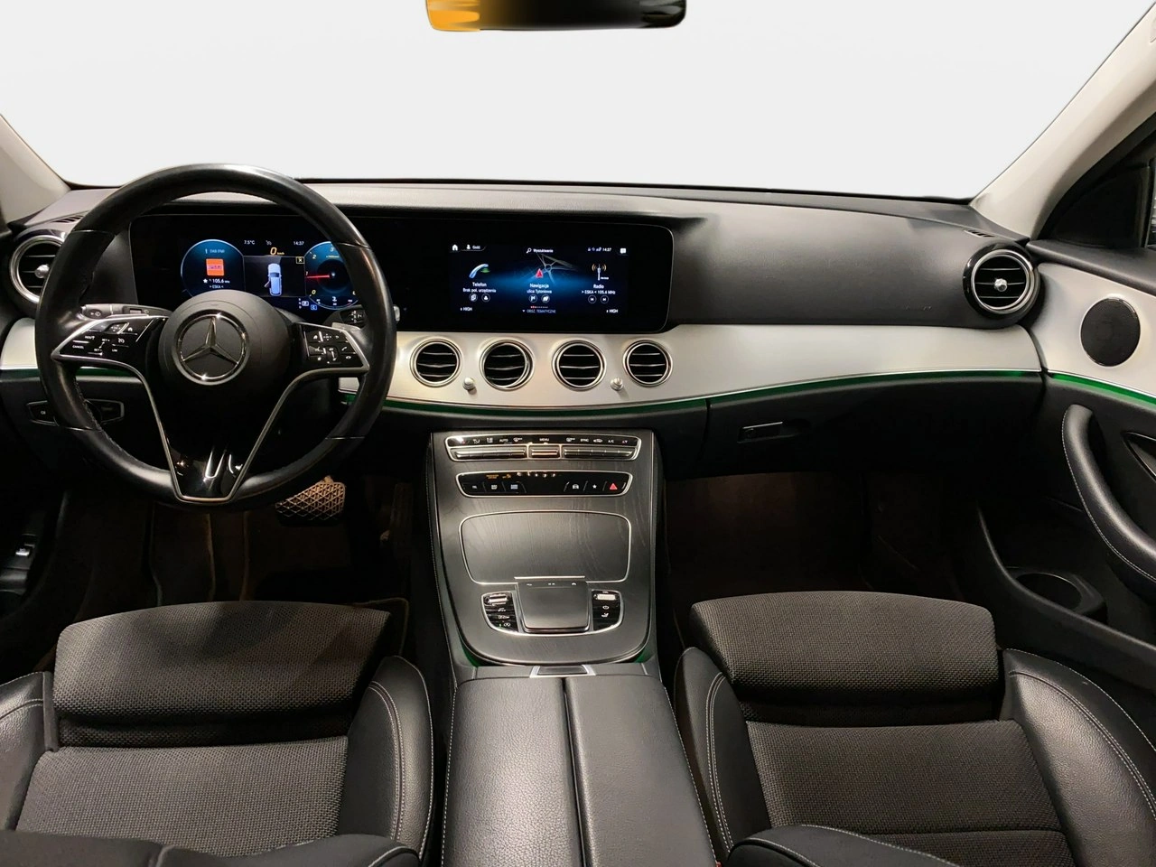 Mercedes E 220 - Zdjęcie 17