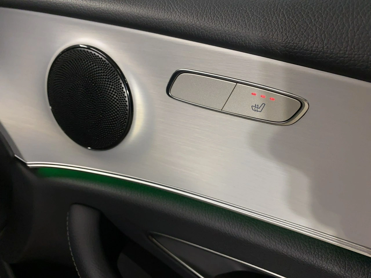 Mercedes E 220 - Zdjęcie 38