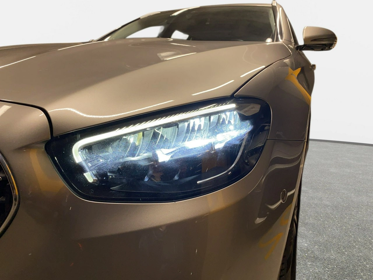 Mercedes E 220 - Zdjęcie 8