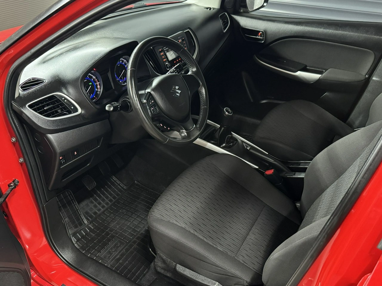 Suzuki Baleno - Zdjęcie 8