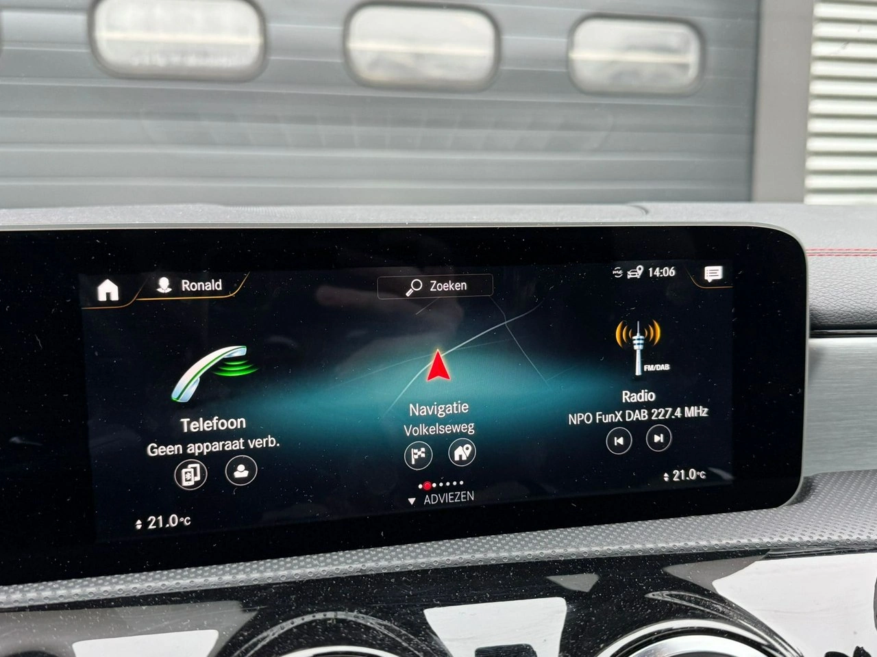 Mercedes CLA 180 - Zdjęcie 17