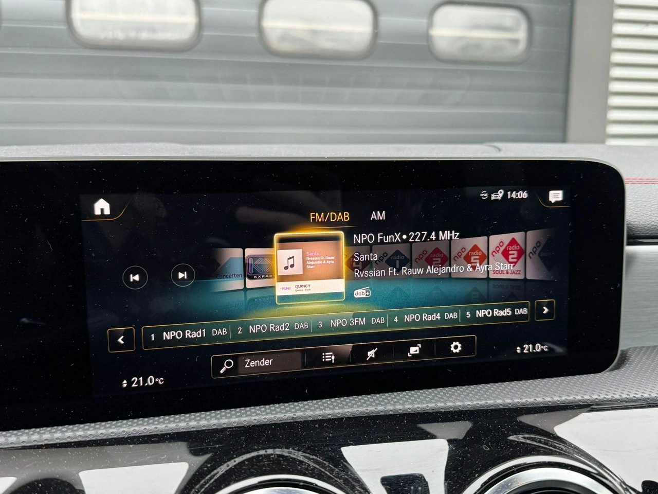 Mercedes CLA 180 - Zdjęcie 19