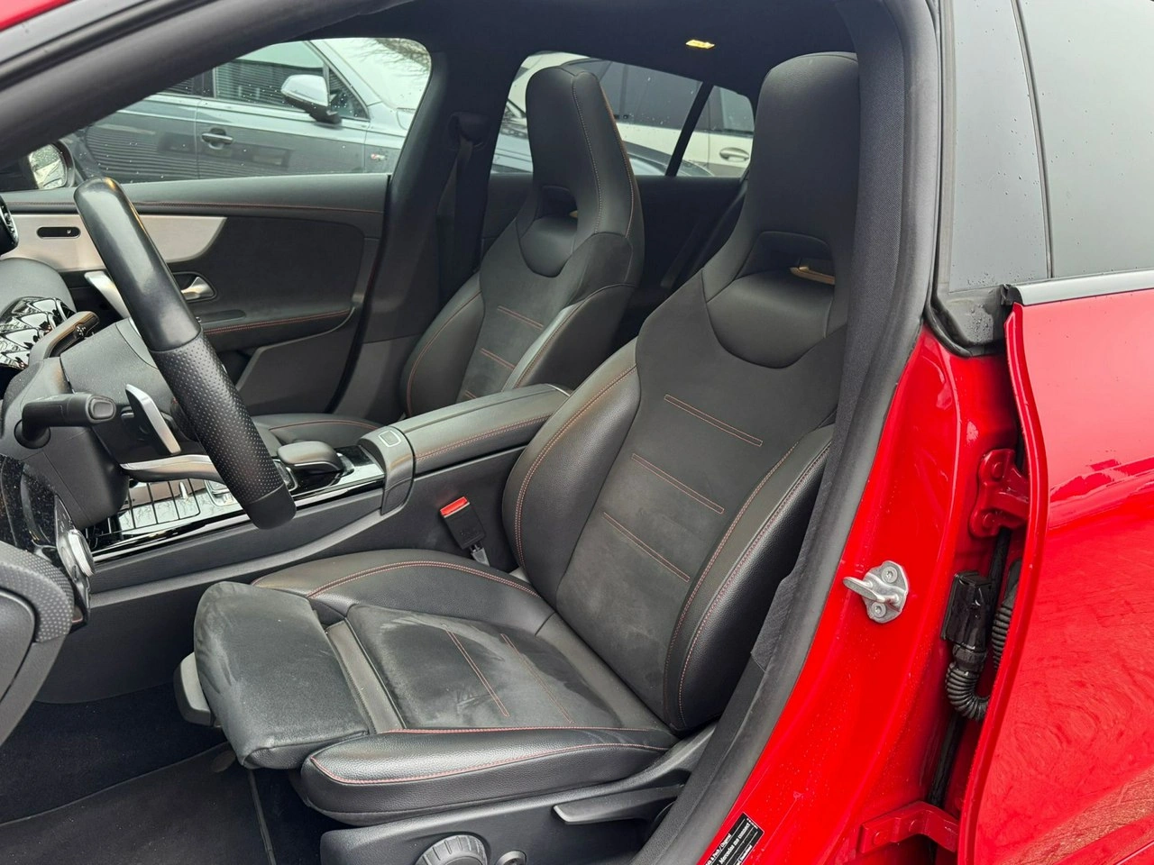 Mercedes CLA 180 - Zdjęcie 4