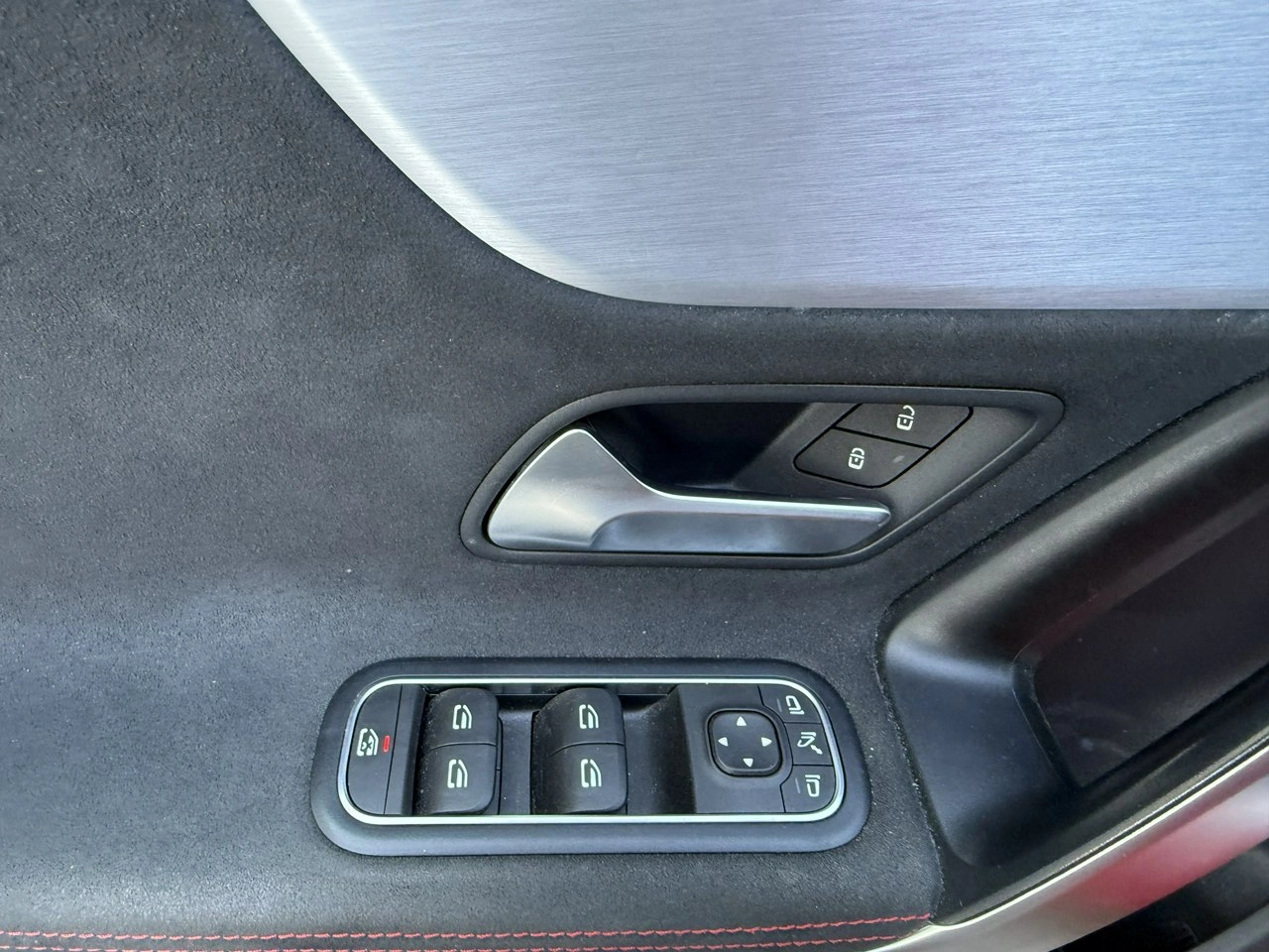 Mercedes CLA 180 - Zdjęcie 34