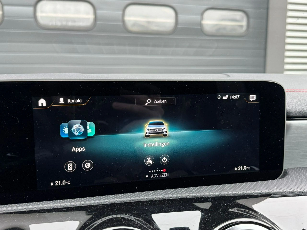 Mercedes CLA 180 - Zdjęcie 8