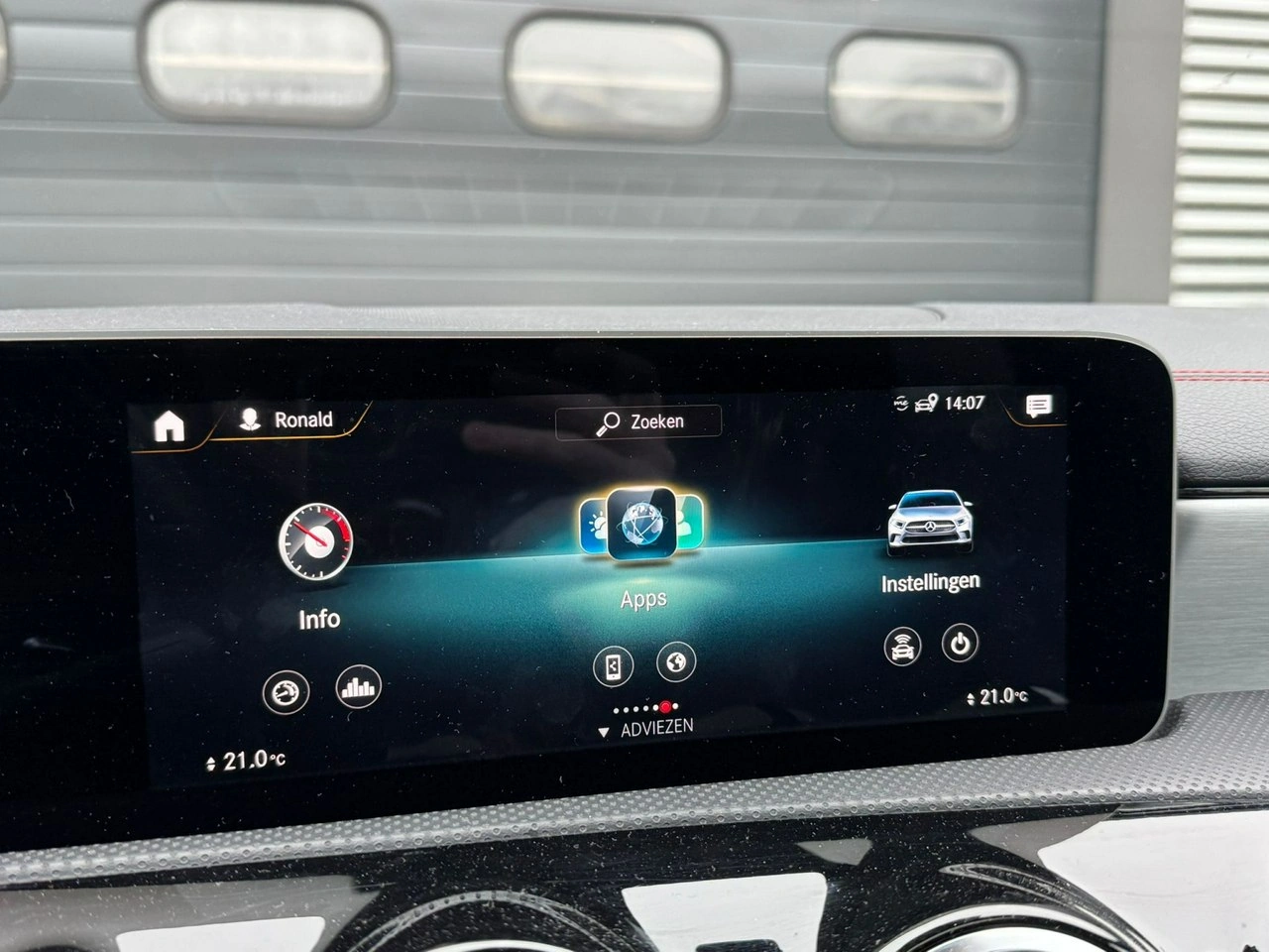 Mercedes CLA 180 - Zdjęcie 15