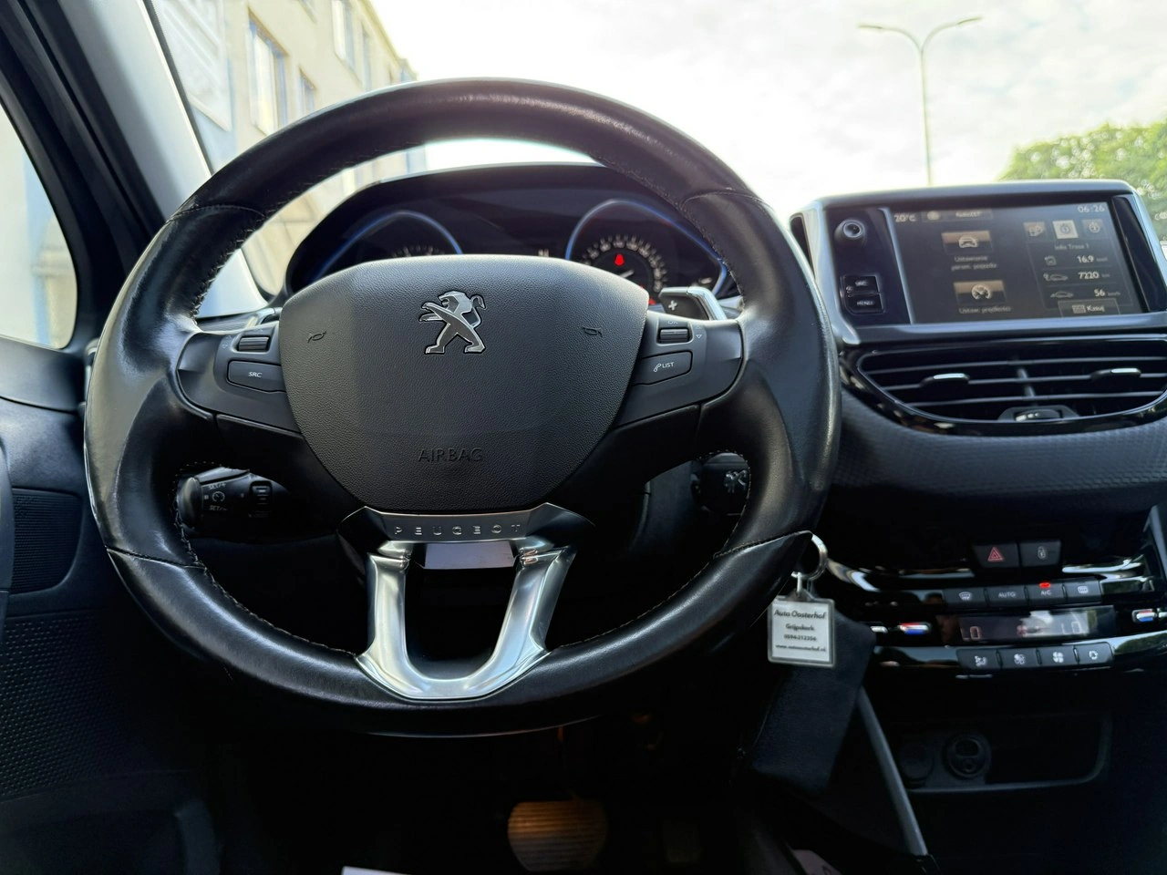 Peugeot 2008 - Zdjęcie 16