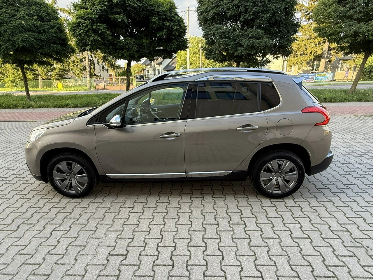Peugeot 2008 - Zdjęcie 9