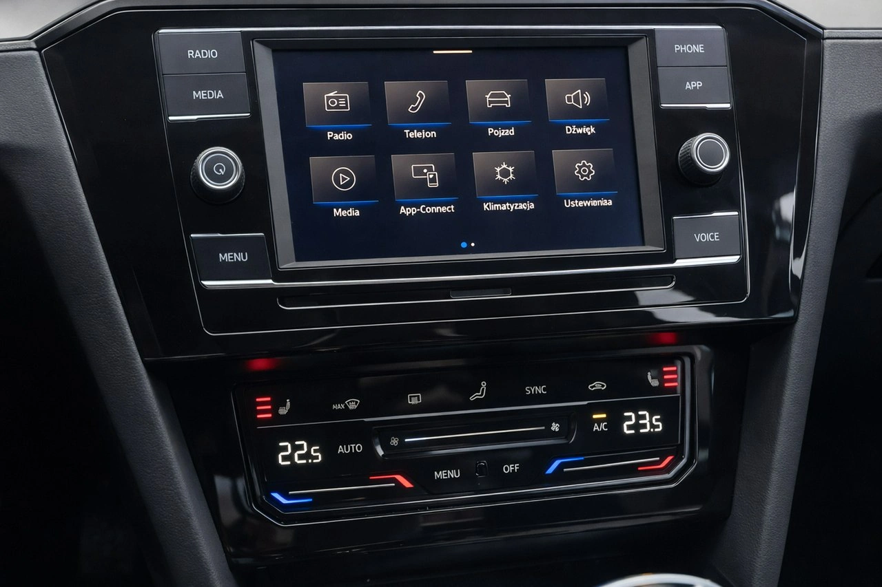 Volkswagen Passat Variant - Zdjęcie 2